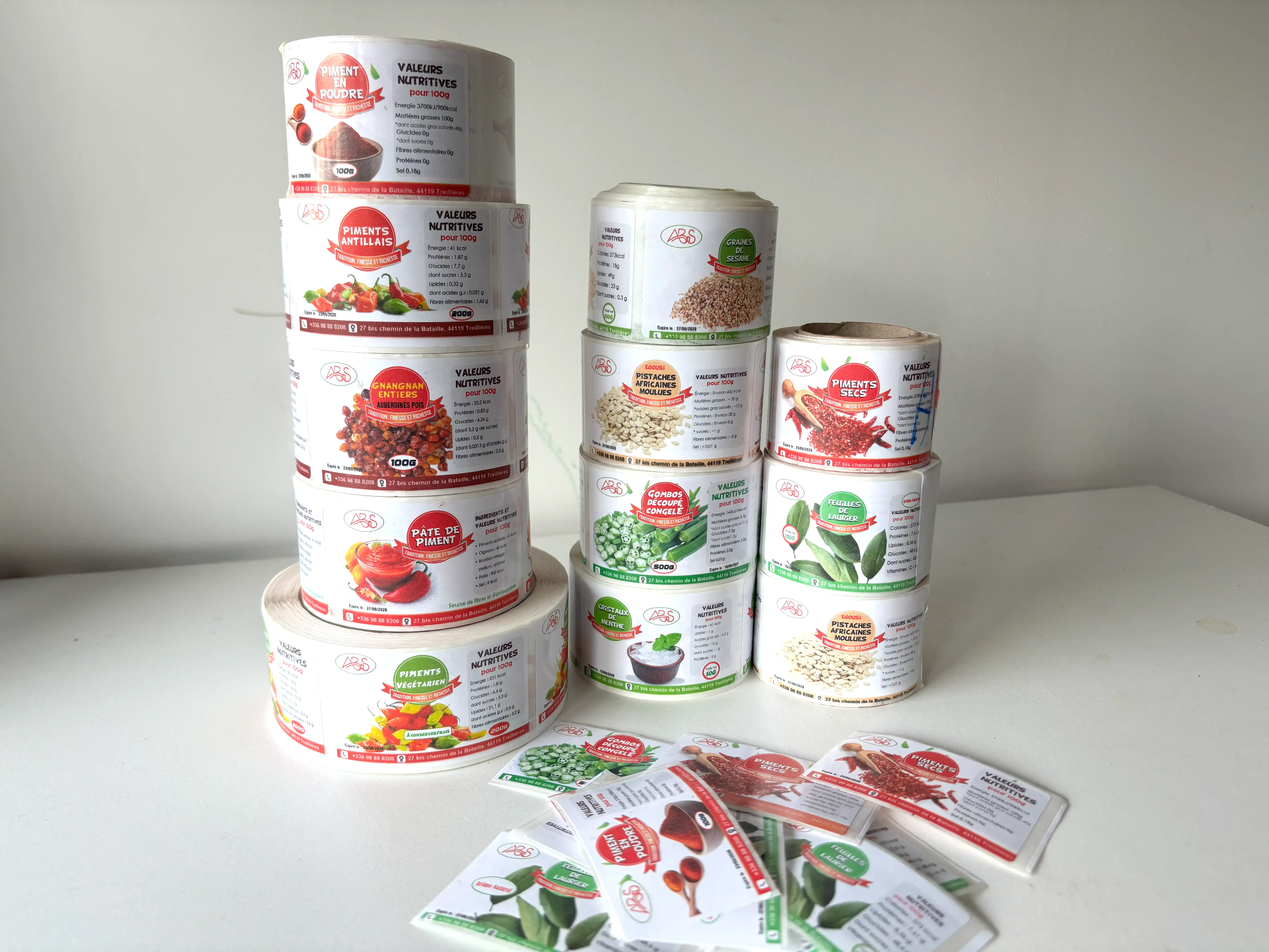 Impression d’étiquettes autocollantes produits en couleur à Nantes et Saint-Nazaire